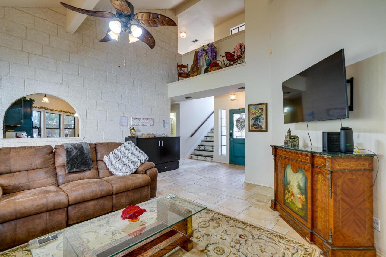 Spacious San Antonio Home With Patio And Grill! Exterior photo
